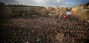 Hunderttausende Menschen waren gekommen, um gemeinsam um die Todesopfer eines Anschlags in Paris zu trauern. (Foto: dpa)